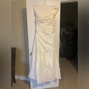 Size 16 wedding dress